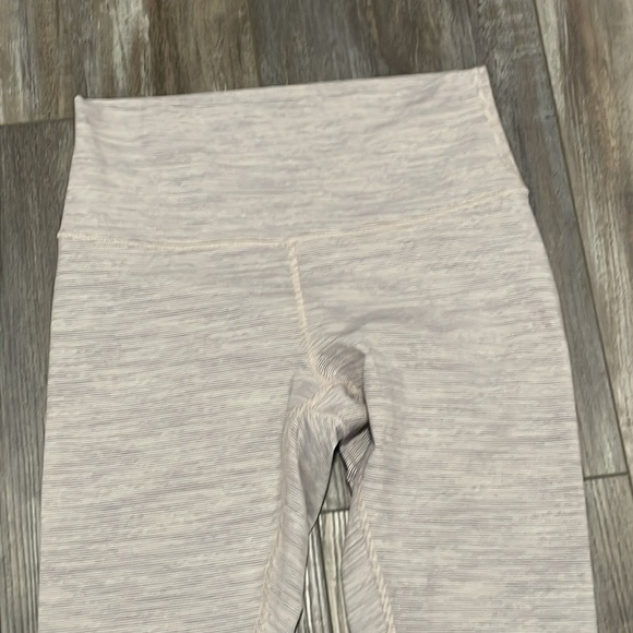 Lululemon Wunder Under High Rise Tight 8 - Picture 6 of 7